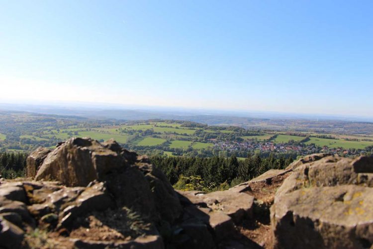 Wanderung auf Bilstein bei Gipfeltour Schotten