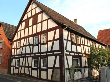Denkmalgeschütztes Fachwekhaus Friedbergerstraße 4, Gonterskirchen, Kulturdenkmäler Laubach