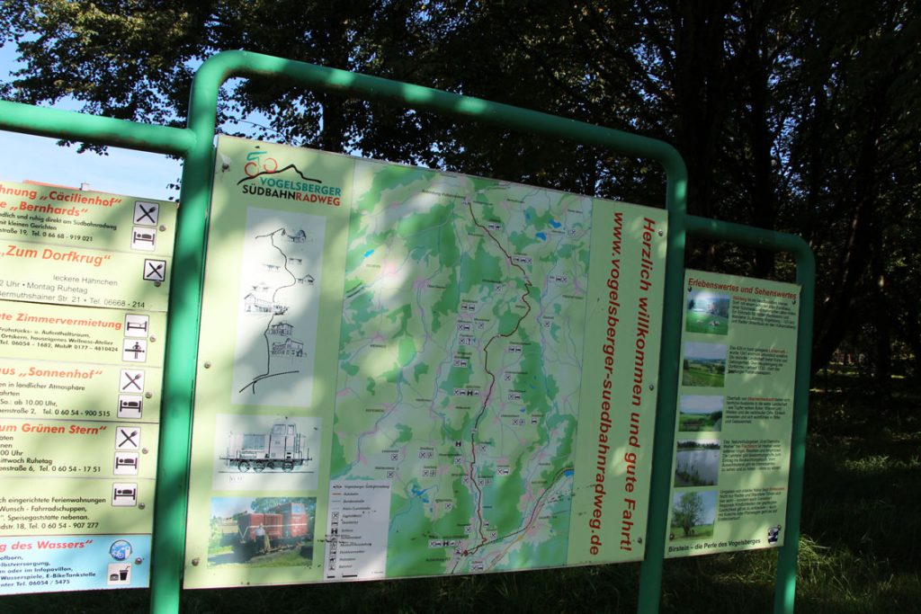 Fahrradurlaub in Deutschland: Urlaub mit dem Fahrrad im Vogelsberg Südbahnradweg in Vogelsberg, Hessen Deutschland